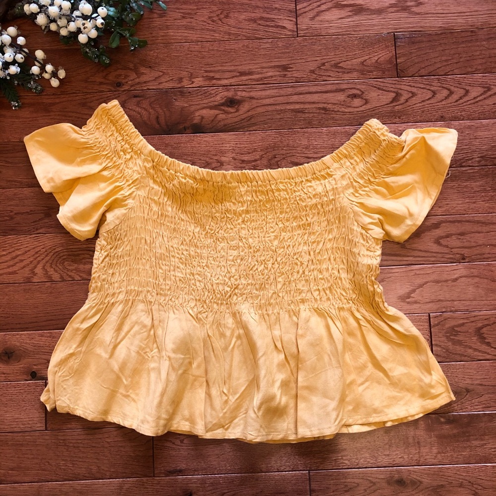 Ribbed Flowy Gold Crop Top
